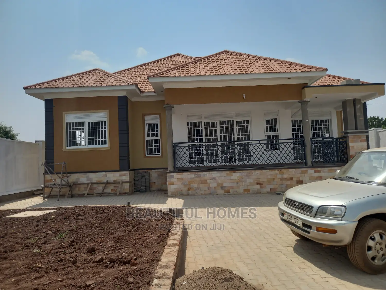 Furnished 4bdrm Bungalow in Kira for Sale