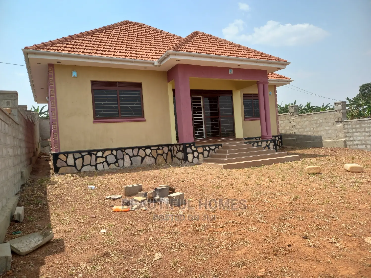 Furnished 4bdrm Bungalow in Kira for Sale