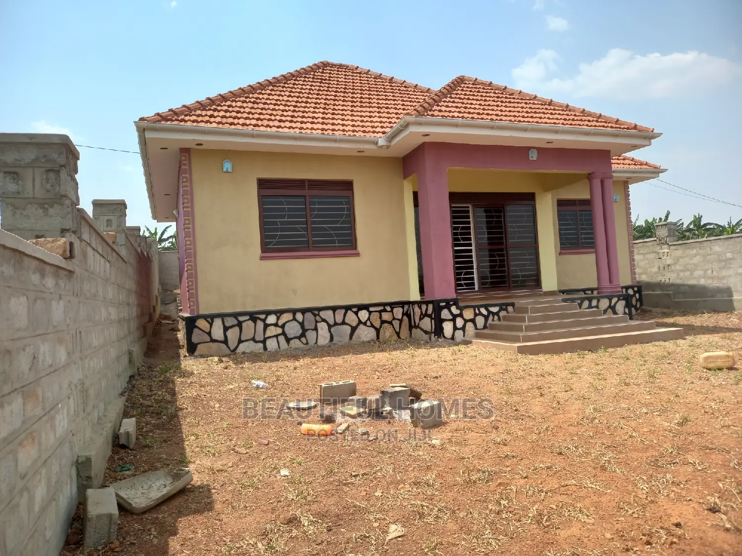 Furnished 4bdrm Bungalow in Kira for Sale