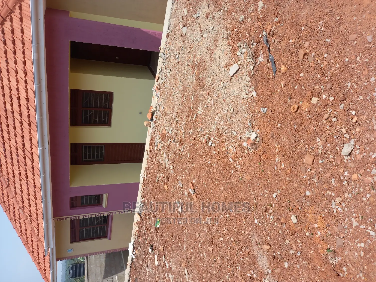 Furnished 4bdrm Bungalow in Kira for Sale
