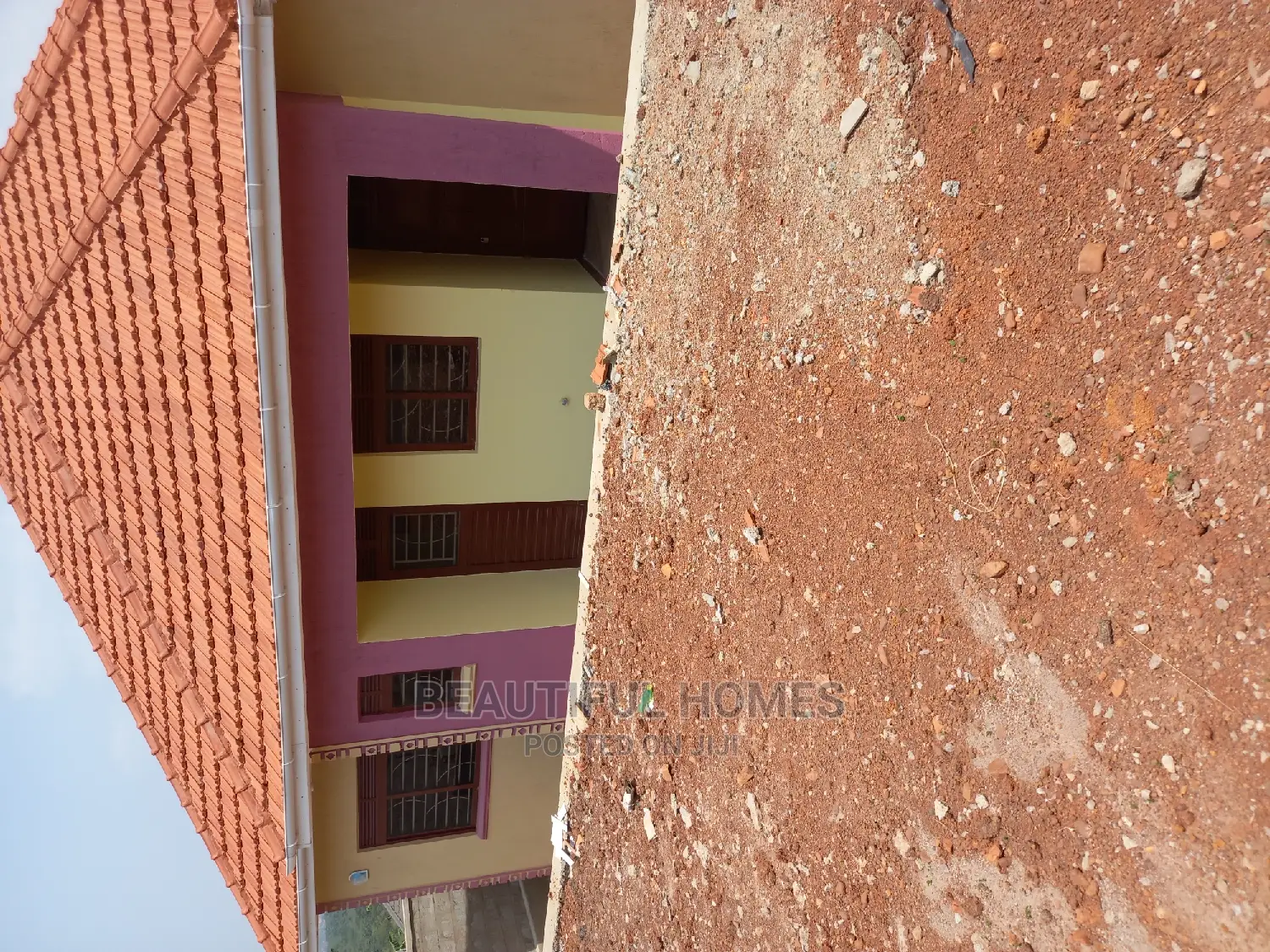 Furnished 4bdrm House in Kira for Sale
