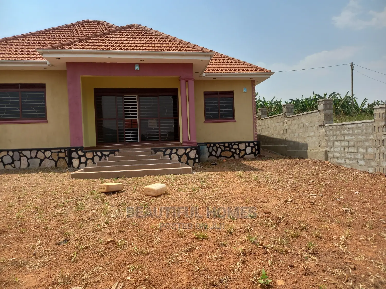 Furnished 4bdrm House in Kira for Sale