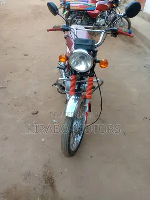 Bajaj Boxer 2019 Purple