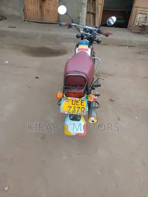 Bajaj Boxer 2019 Purple