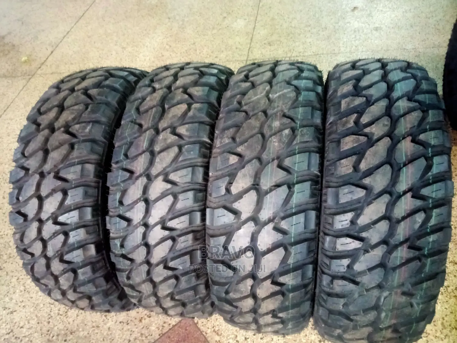 265/70r17 Onyx