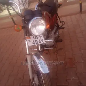 New Bajaj Boxer 2022 Gold