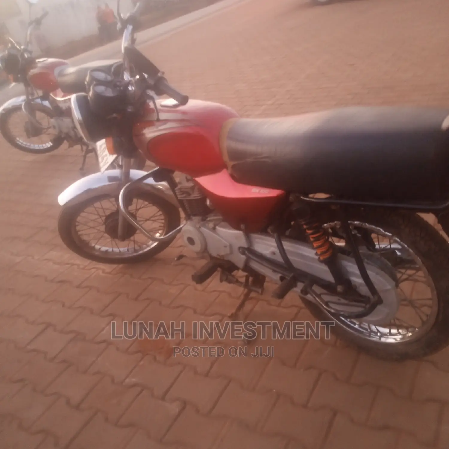 New Bajaj Boxer 2022 Gold
