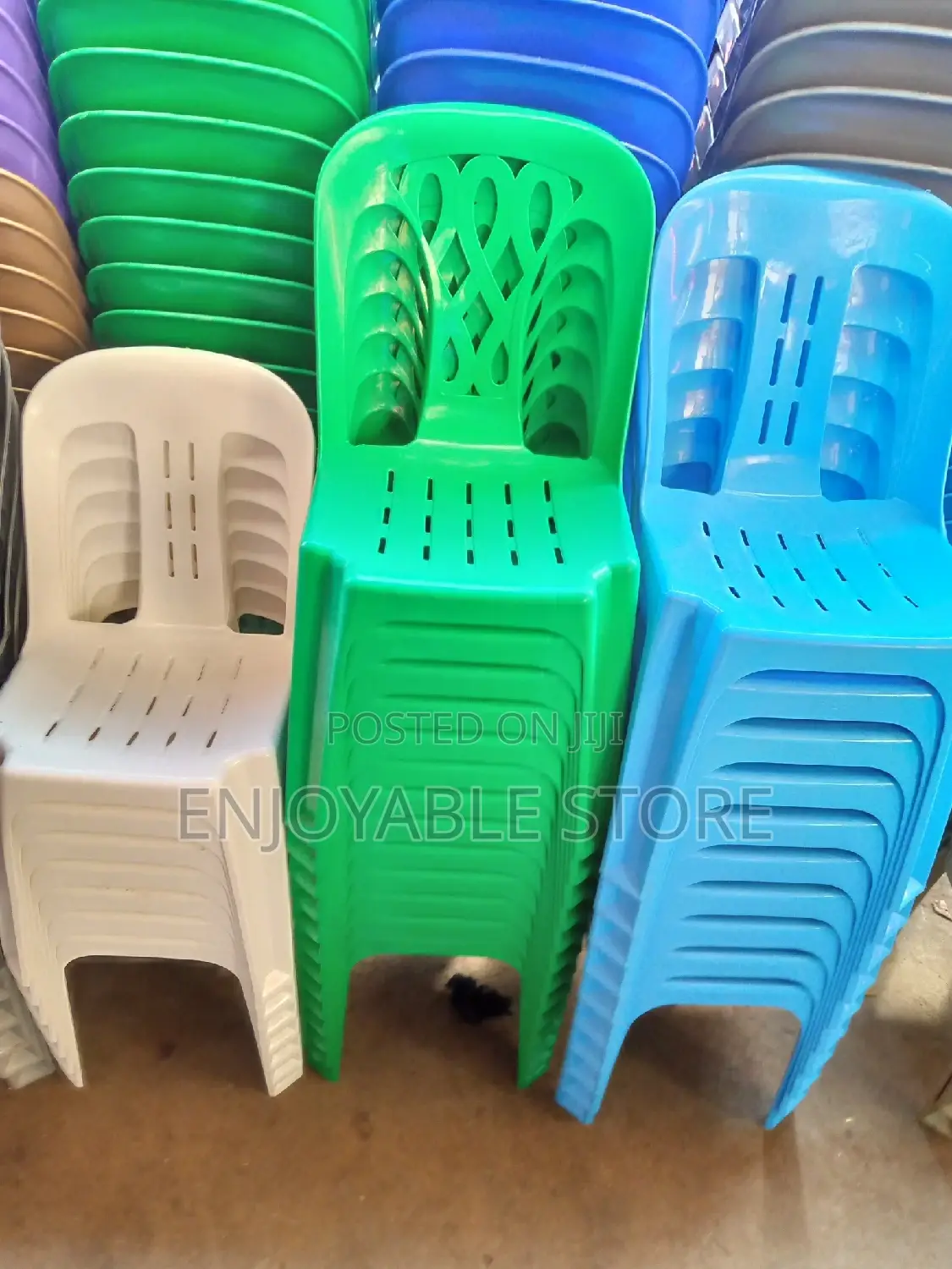 Armless Plastic Nice Chairs