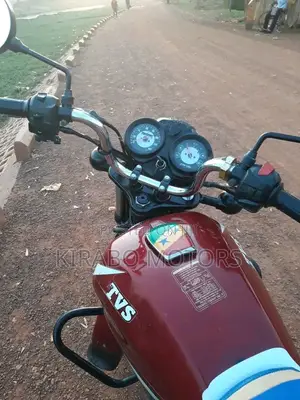 New TVS Apache 160 4V 2022 Red
