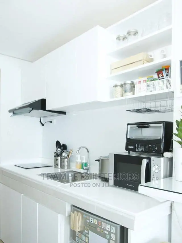 Kitchen Cabinets/ White Min Kitchen Cabinet