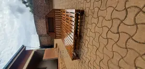 Pallet Beds With Unique Design