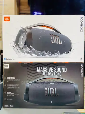 Jbl Boombox 3 at 1.9m Studio 8 Harman/Kardon at 1.1m