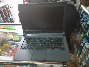 Laptop Dell Vostro 3350 4GB Intel Core I3 SSD 500GB
