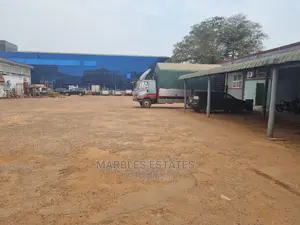 Warehouse for Rent in 5th Street Industrial Area .
