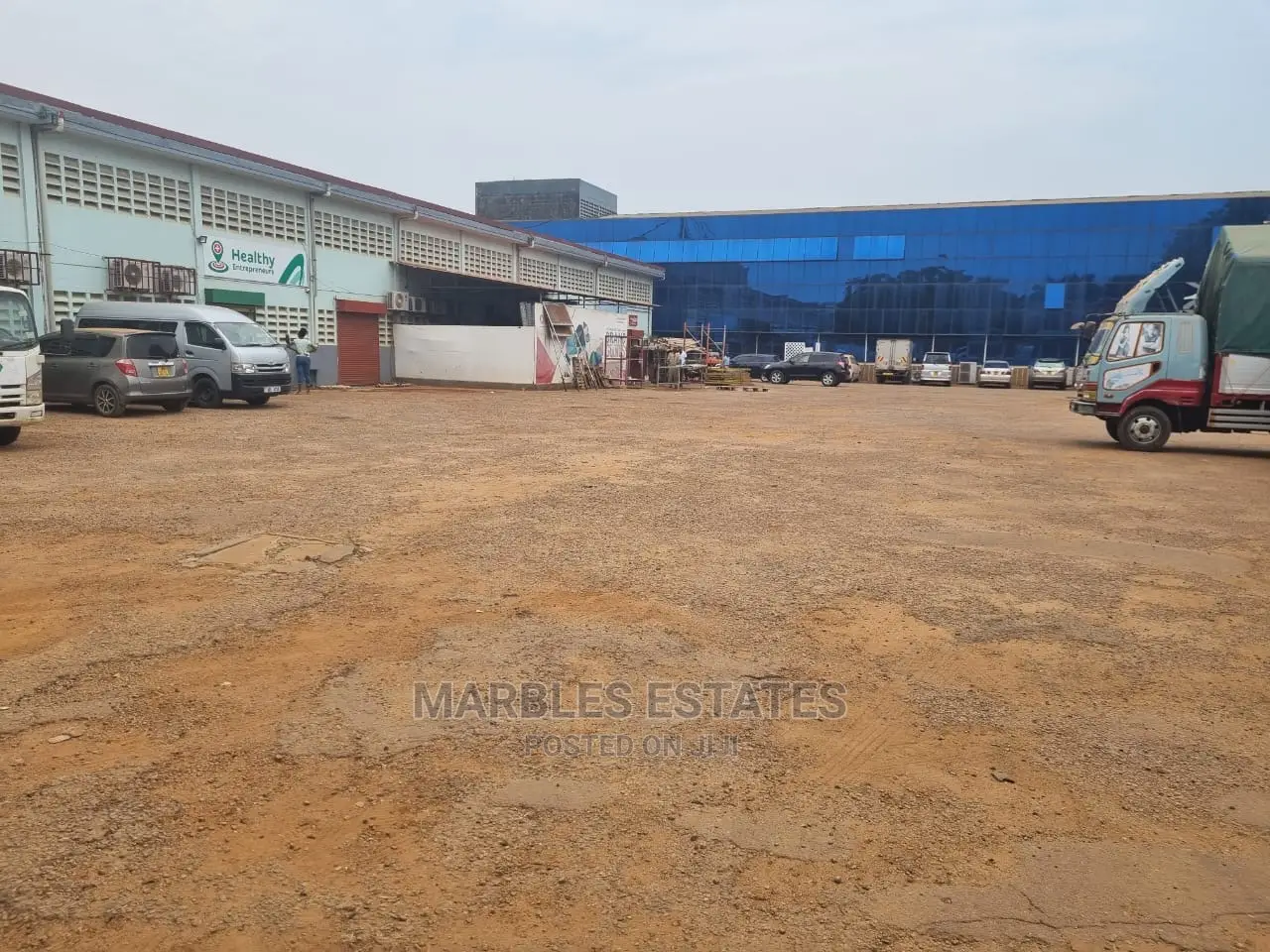 Warehouse for Rent in 5th Street Industrial Area .