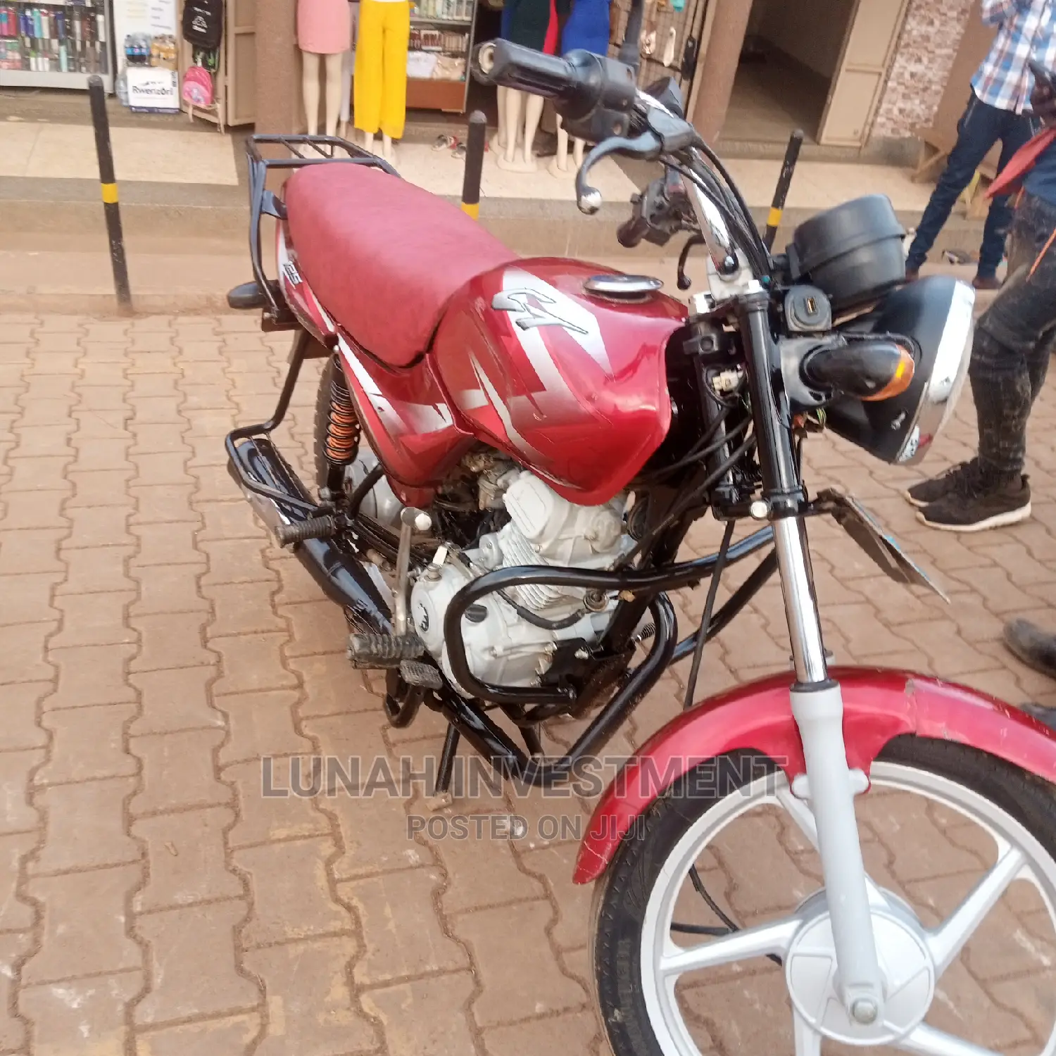 New Bajaj Boxer 125 2021 Red