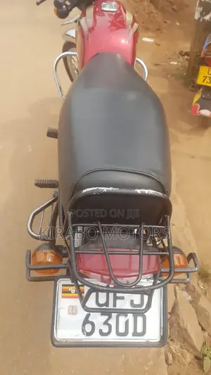 New Bajaj Boxer 2023 Red