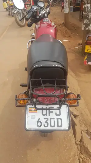 New Bajaj Boxer 2023 Red