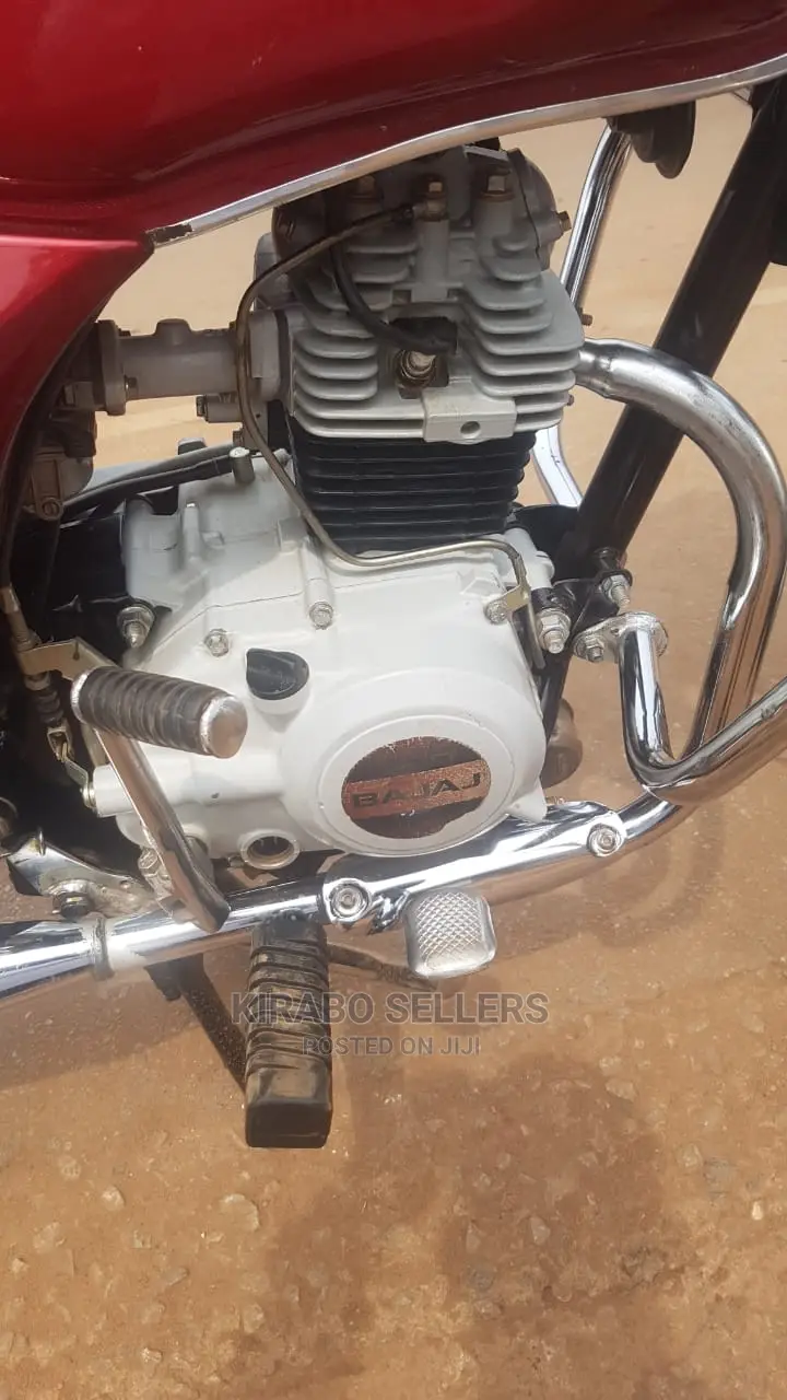 New Bajaj Boxer 2023 Red