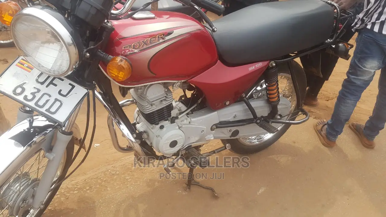New Bajaj Boxer 2023 Red