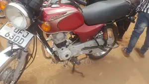 New Bajaj Boxer 2023 Red