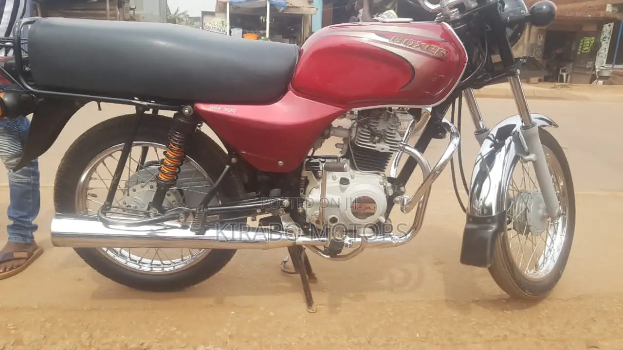 New Bajaj Boxer 2023 Red