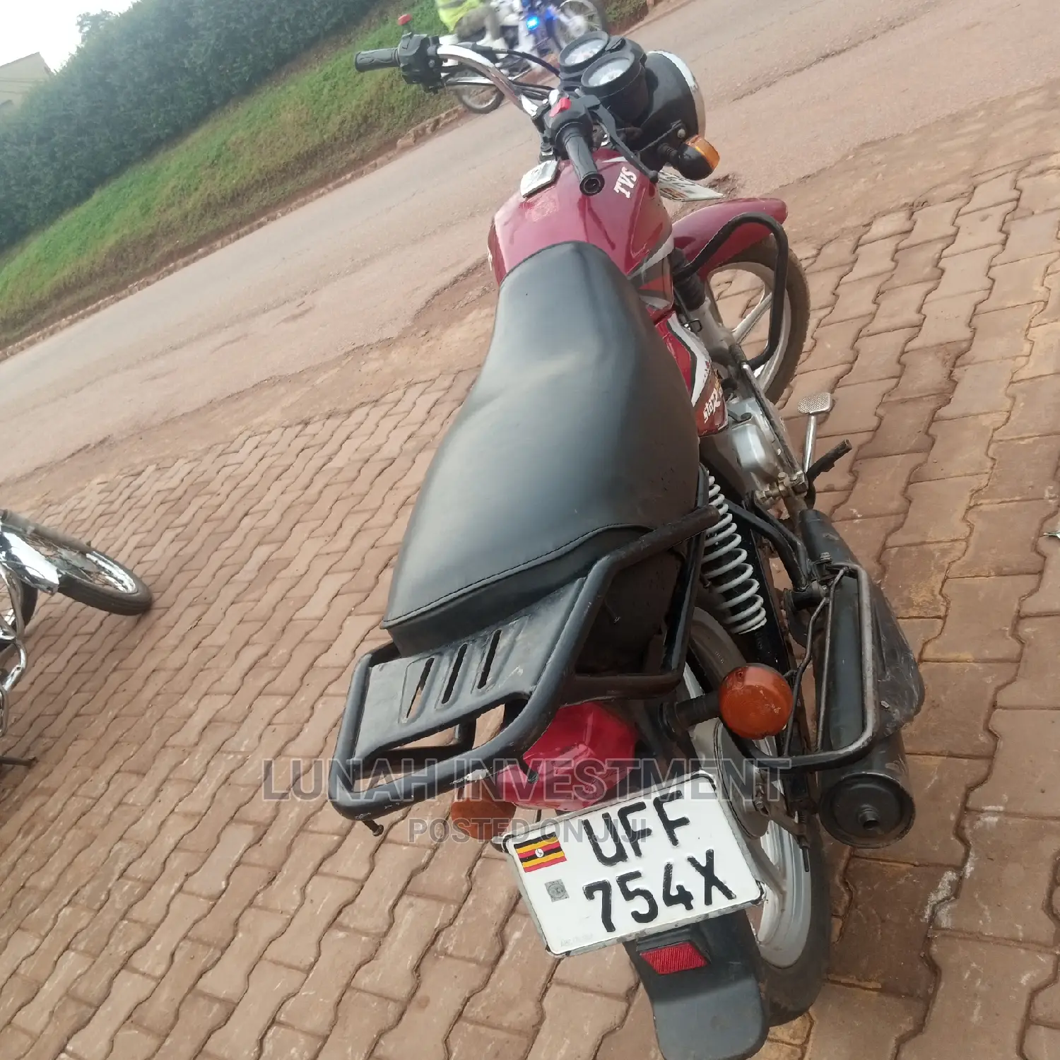 TVS HLX Plus ES 2021 Silver