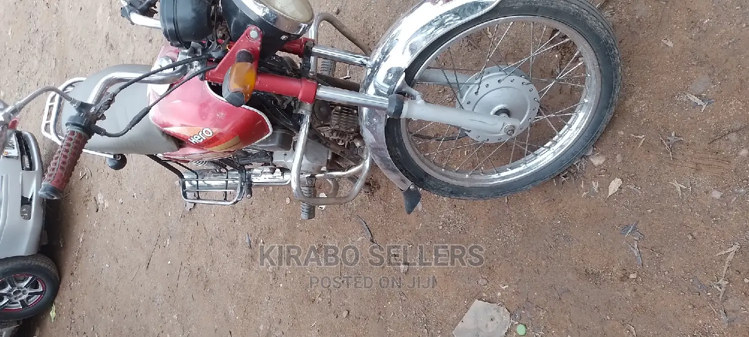 Suzuki 750 2018 Red