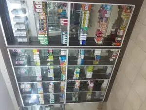 Wholesale Pharmacy With Very Many Customers
