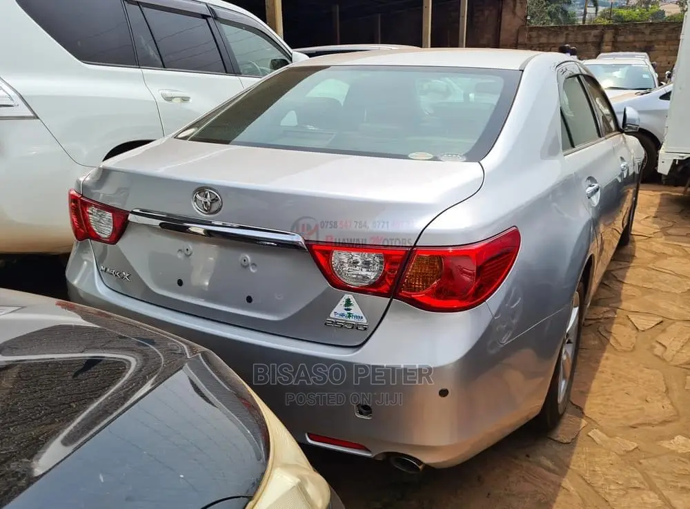 Toyota Mark X 2.5 AWD 2011 Silver