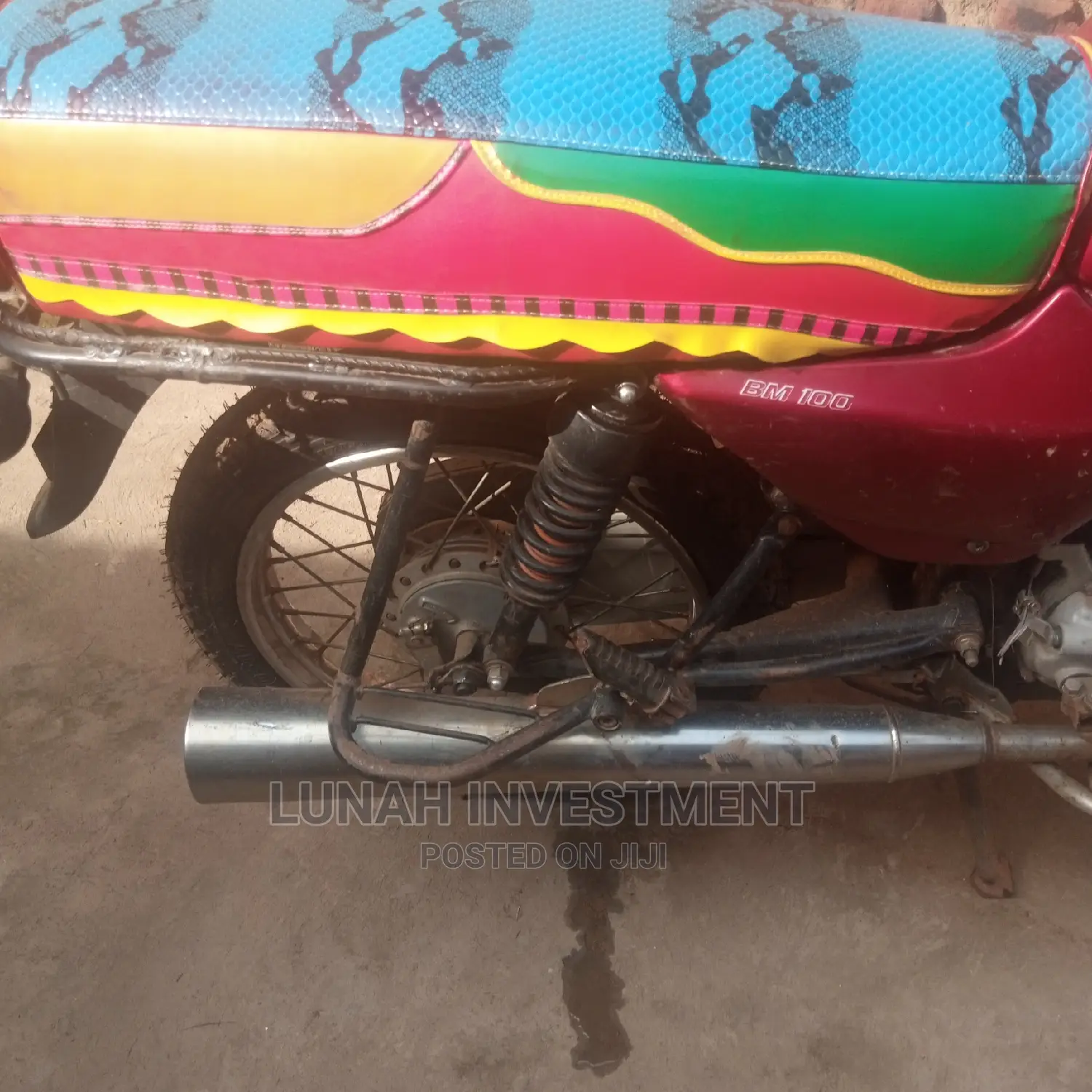Bajaj Avenger 200 2022 Red