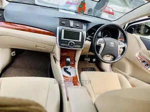 Toyota Premio 1.8 AWD 2014 White