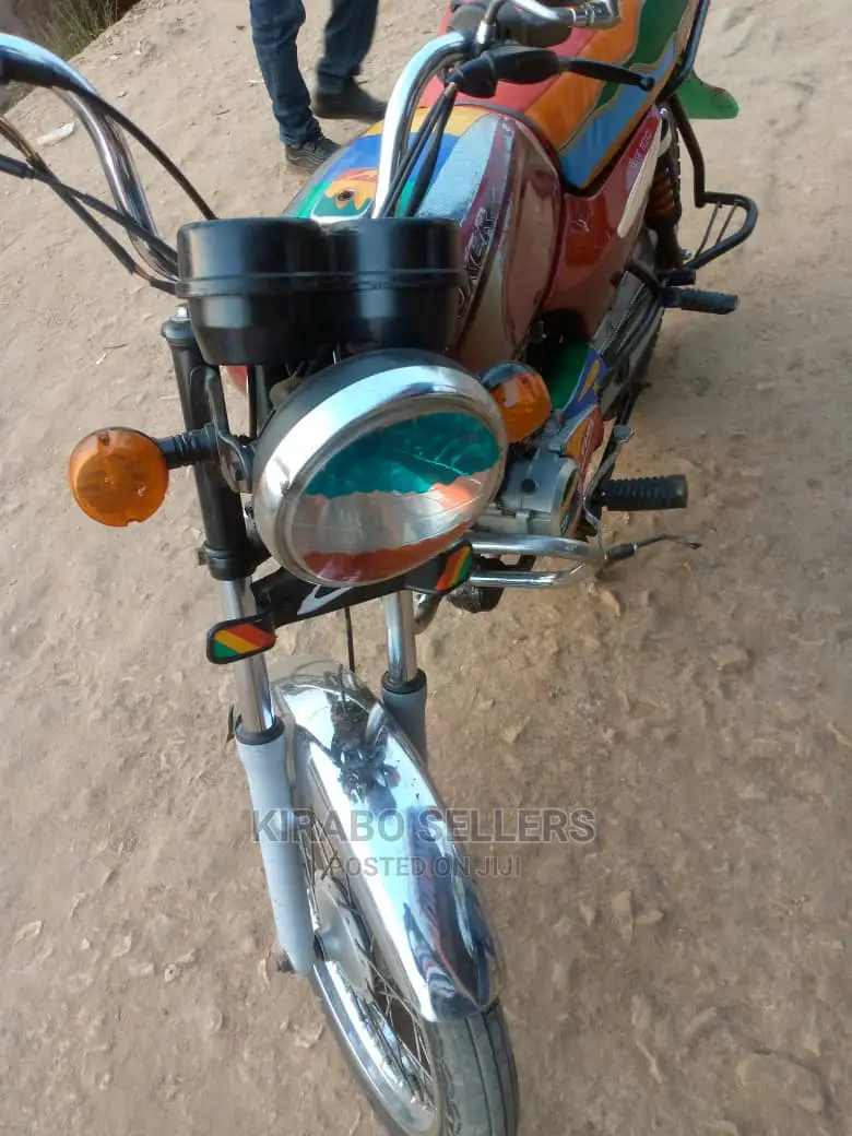 Bajaj Pulsar 150 2020 Pink