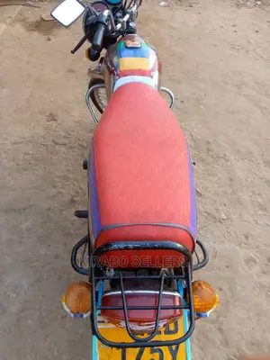Bajaj Pulsar 150 2020 Pink