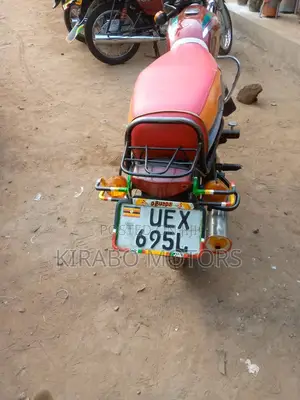 Bajaj Boxer 2020 Gold