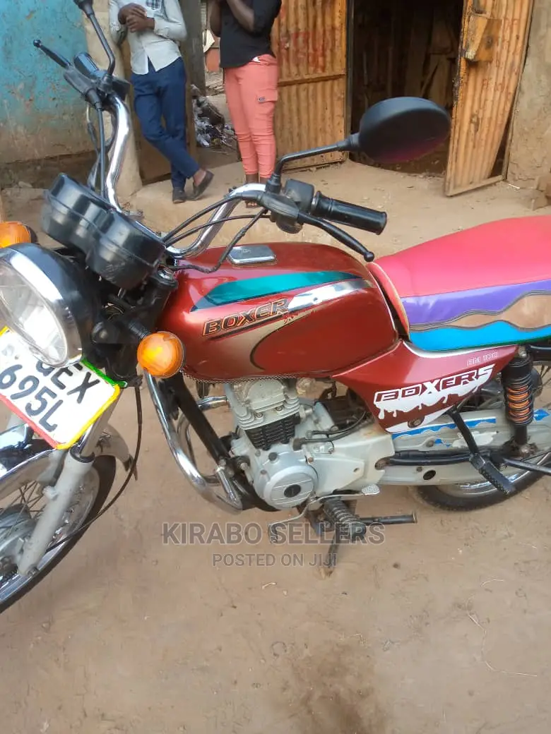 Bajaj Boxer 2020 Gold