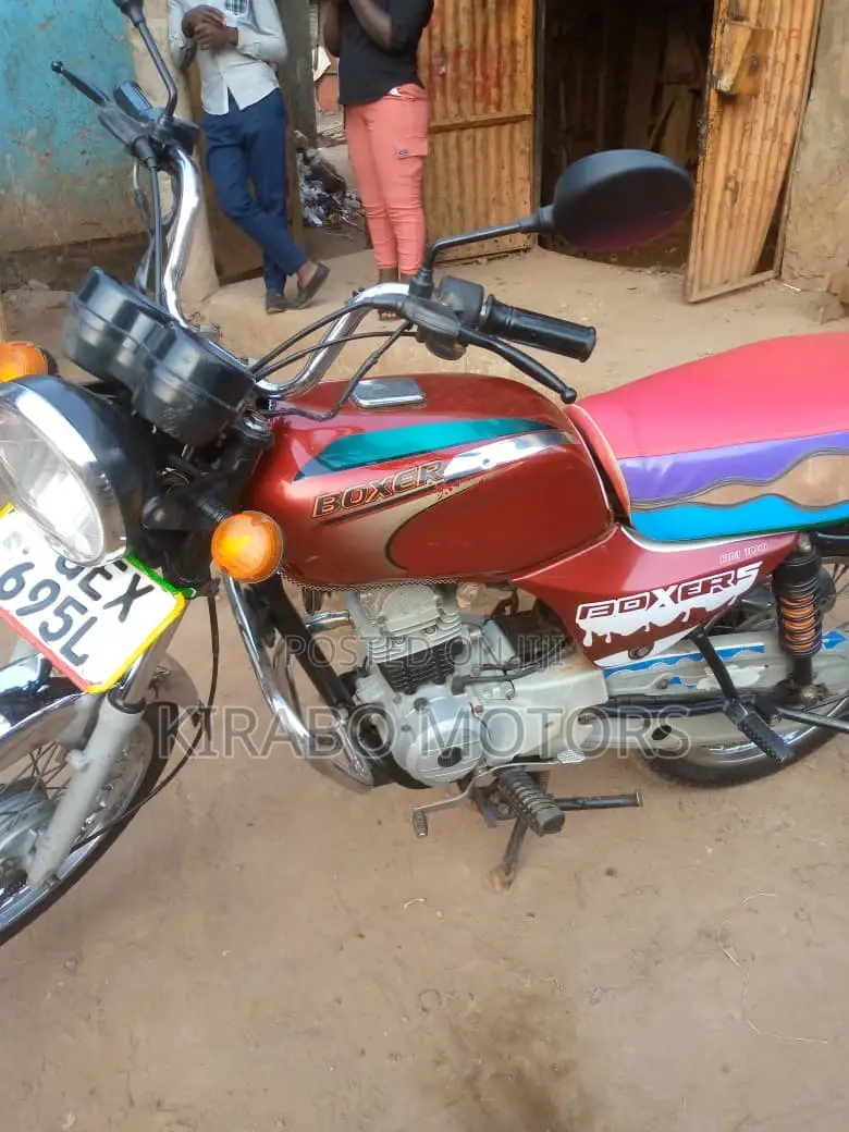 Bajaj Boxer 2020 Gold