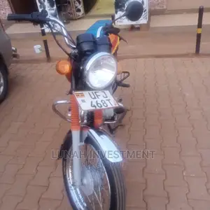 New Bajaj Boxer 2022 Red