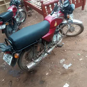 New Bajaj Boxer 100 2022 Brown