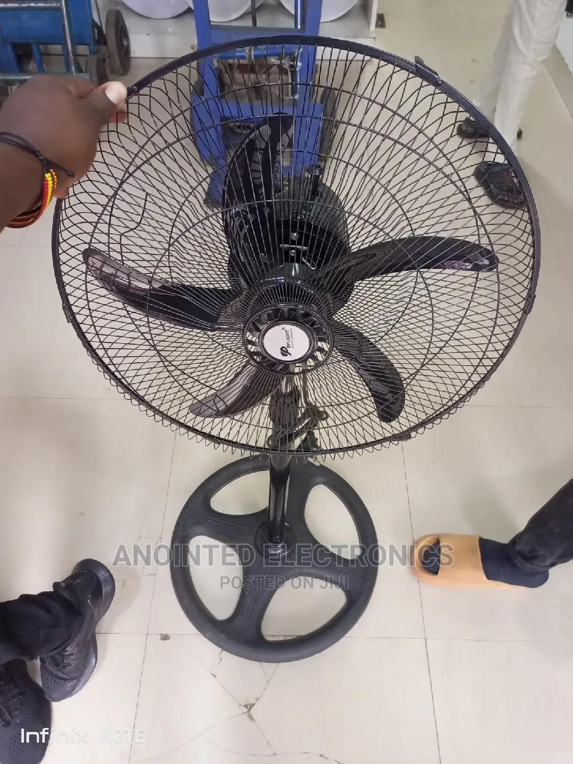Stand Fans Black