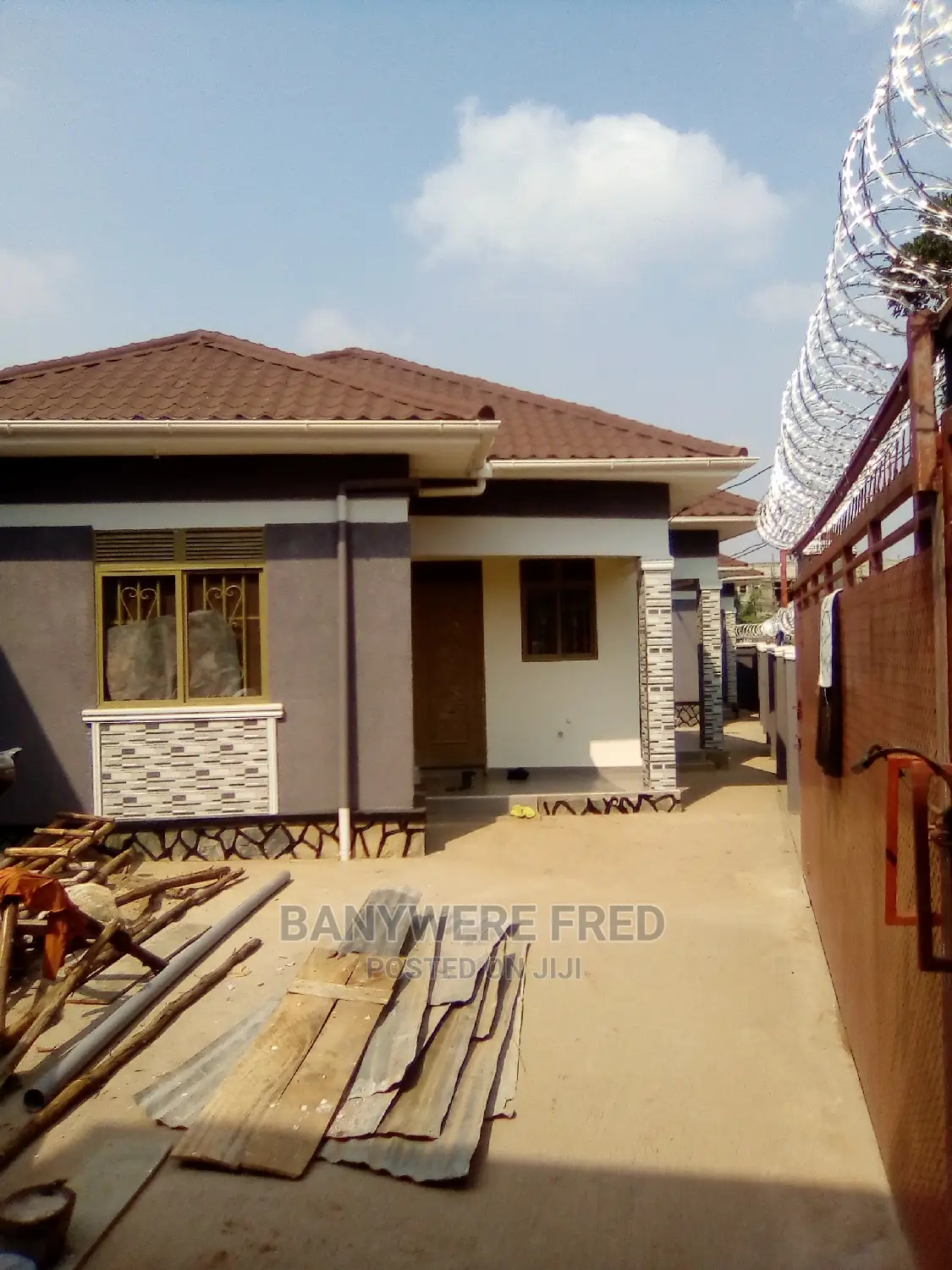 2bdrm Bungalow in Kira for Rent