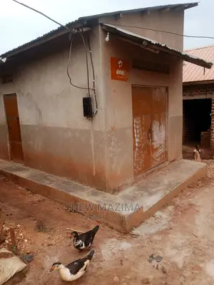 3bdrm House in Nabingo Town, Division a for Sale