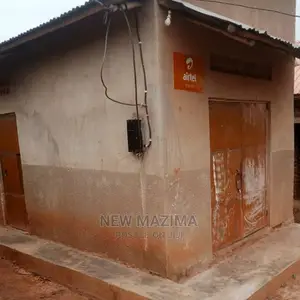 3bdrm House in Nabingo Town, Division a for Sale