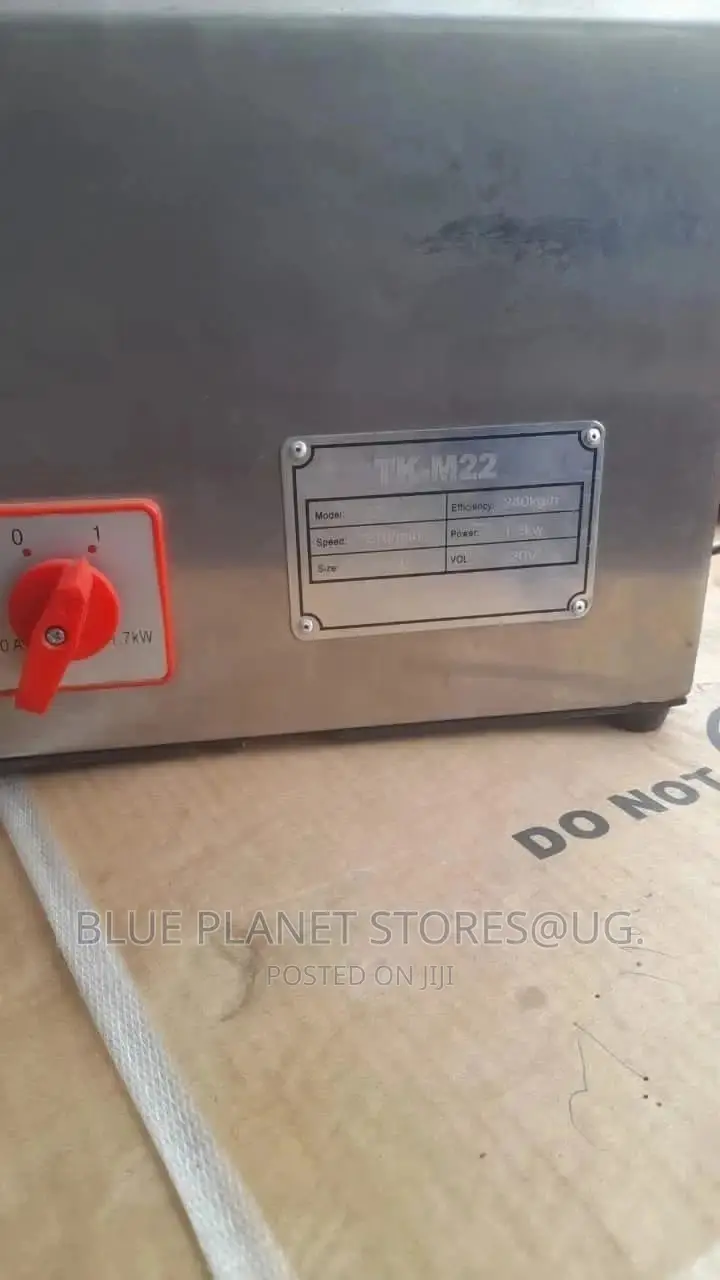 Commercial Electric Meat Mincer/Grinder \\ 1.2kw \\ TK-M22