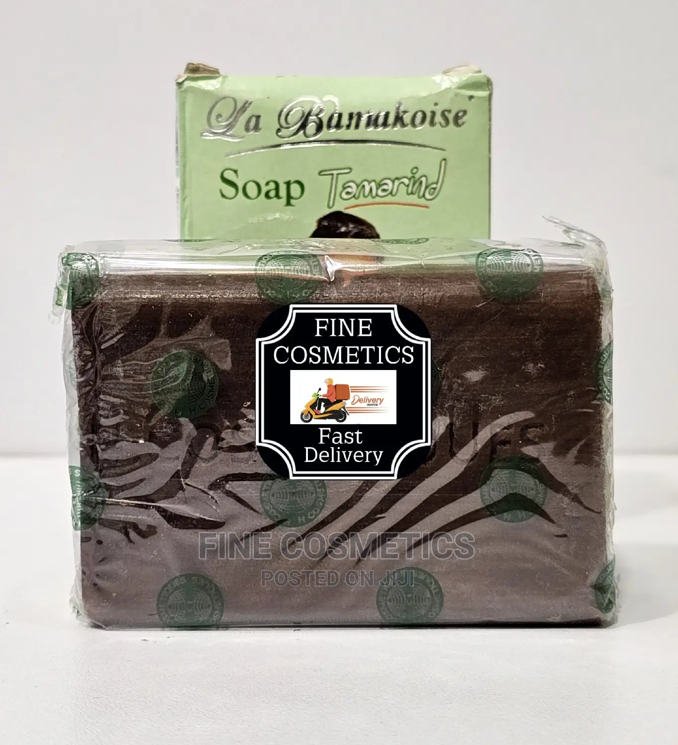 La Bamakoise Tamarind Whitening and Gumming Soap.