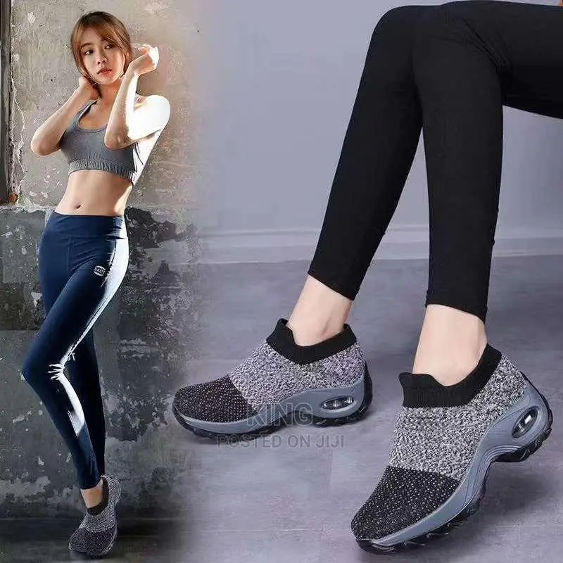 Super Sneakers