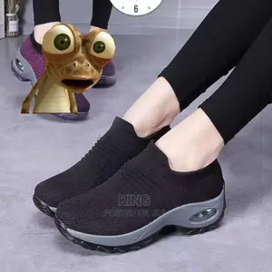 Super Sneakers