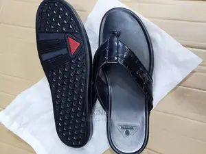 Plaque Sandals