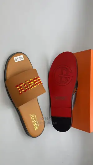 Plaque Sandals
