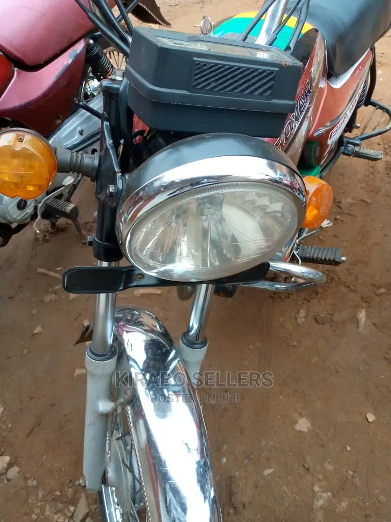 Bajaj Boxer 2018 Orange